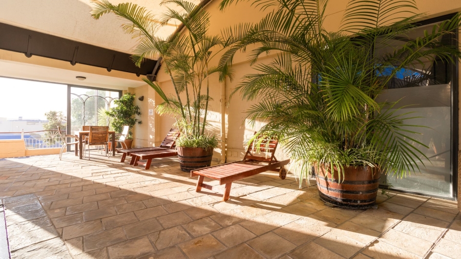 1 Bedroom Property for Sale in Hout Bay Beachfront Western Cape